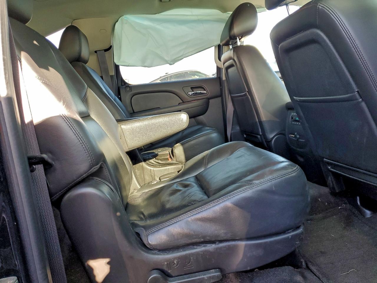 Chevrolet Suburban K1500 Ltz Image 7