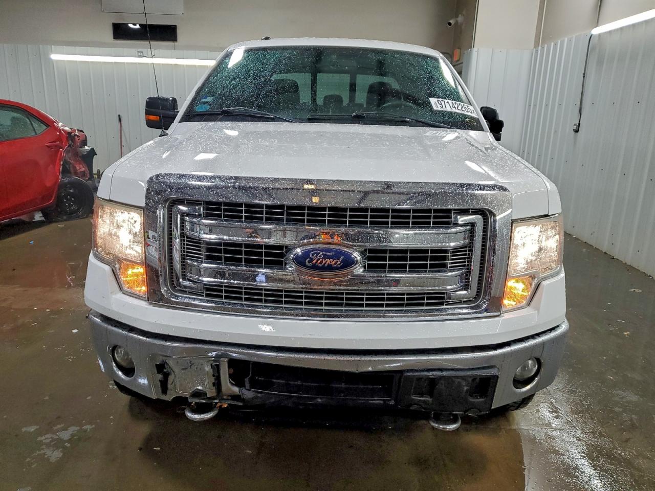 Ford F-150 Supercrew Image 8