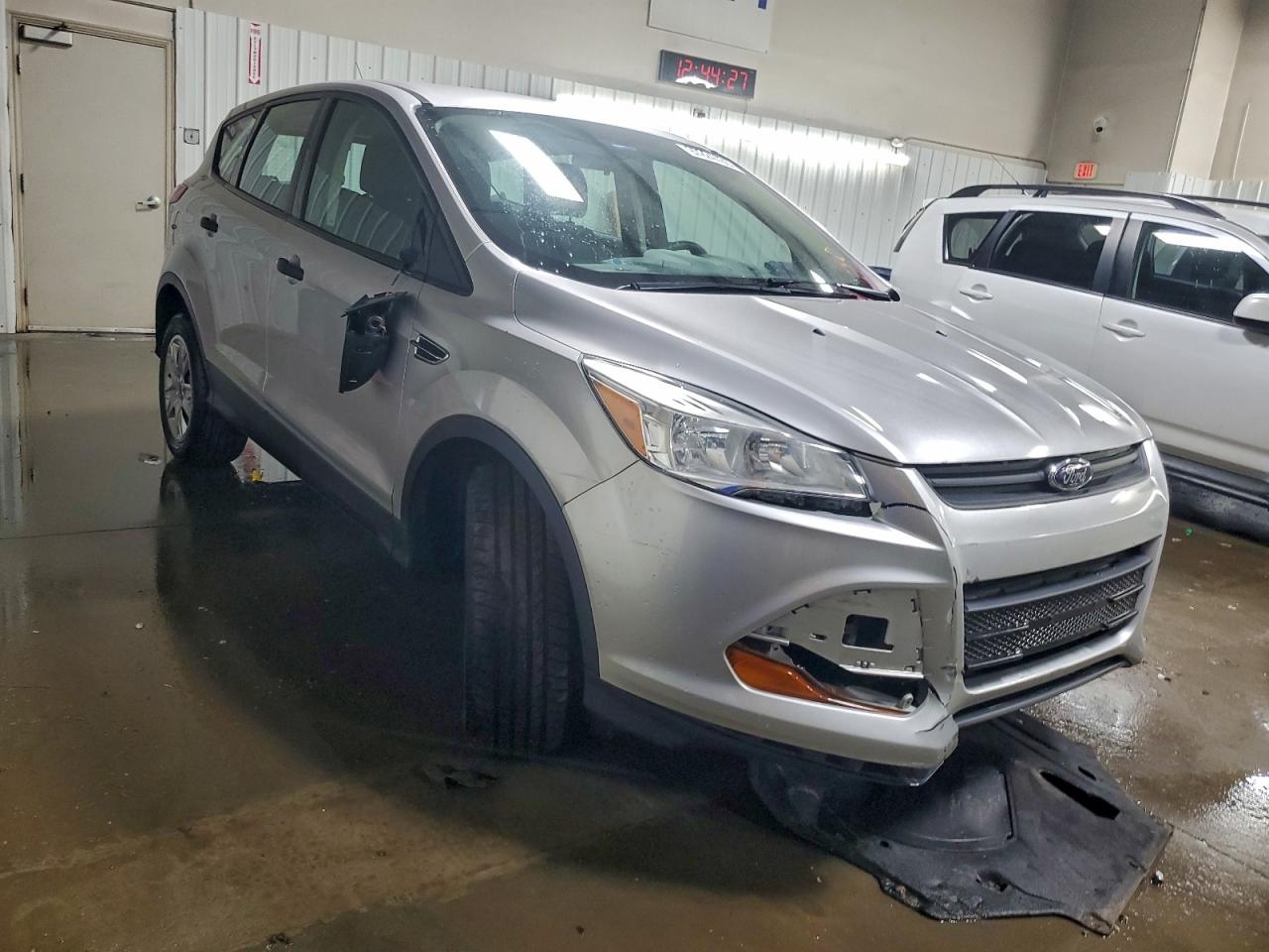 Ford Escape S Image 7