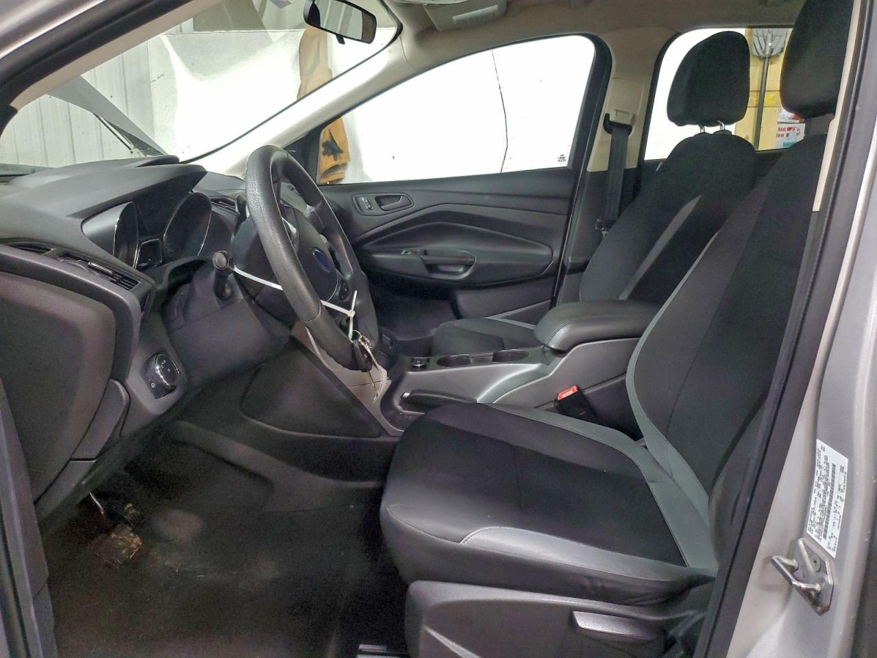 Ford Escape S Image 8