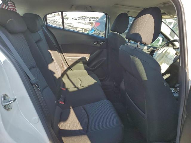 Mazda 3 Touring Image 12