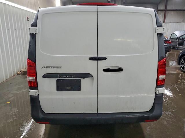 Mercedes-Benz Metris Image 4