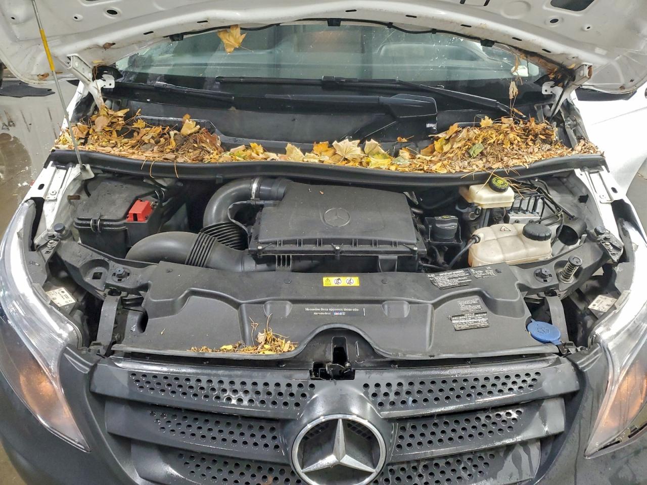 Mercedes-Benz Metris Image 13