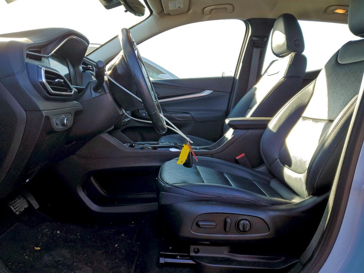 Chevrolet Bolt Premier Image 5