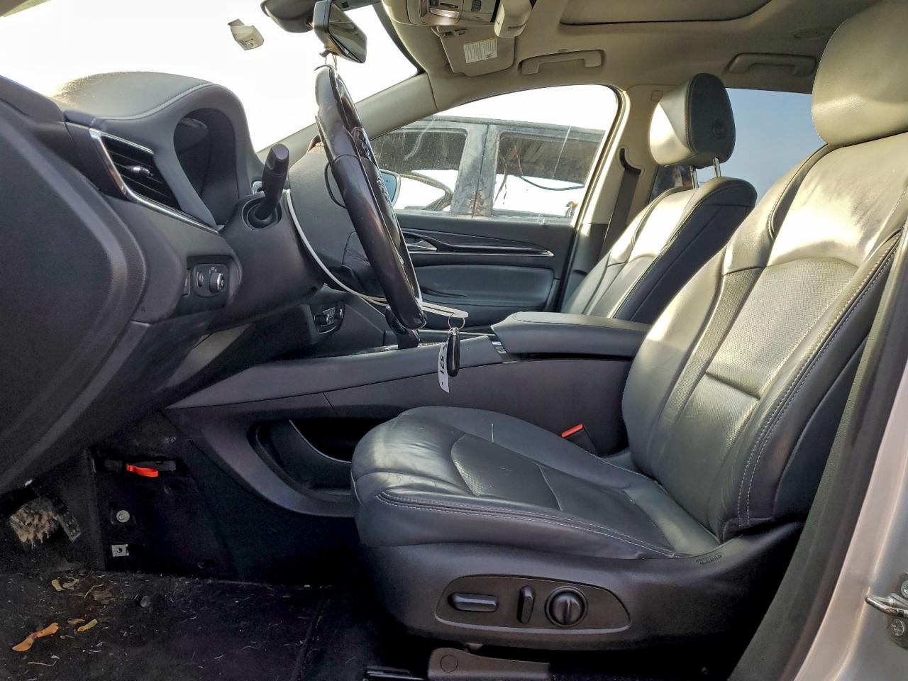 Buick Enclave Essence Image 12