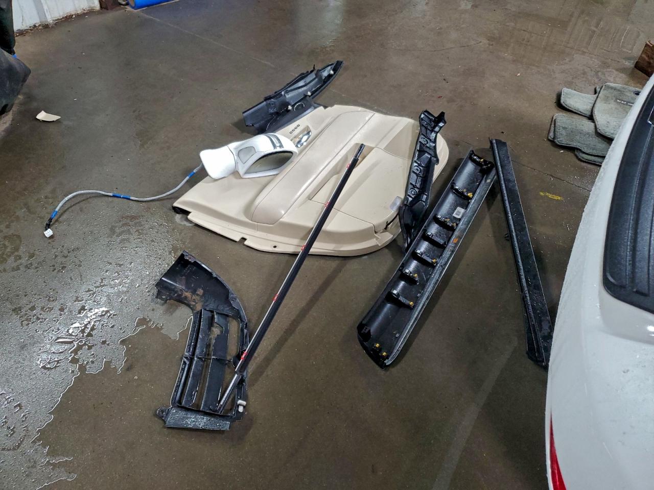 Lexus RX 350 Base Image 13