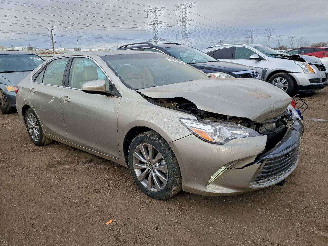 Toyota Camry Le Image 6