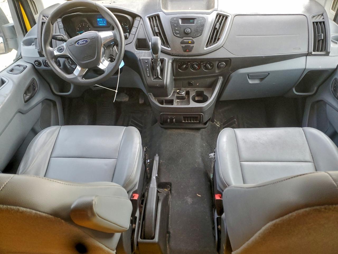 Ford Transit T-350 Image 7