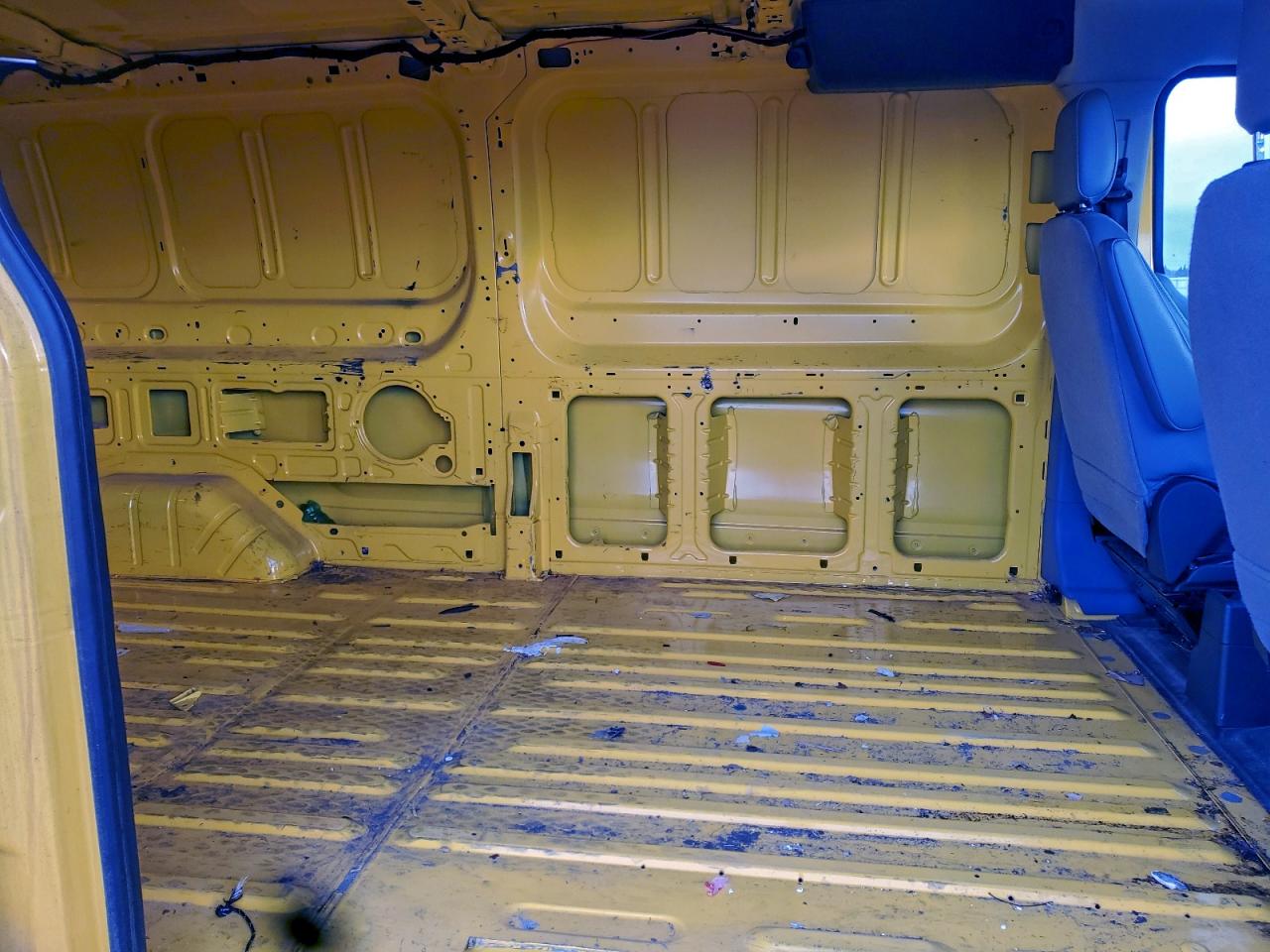 Ford Transit T-350 Image 9