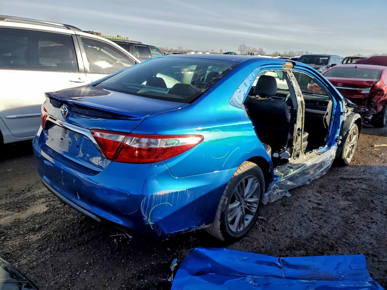 Toyota Camry Le Image 13