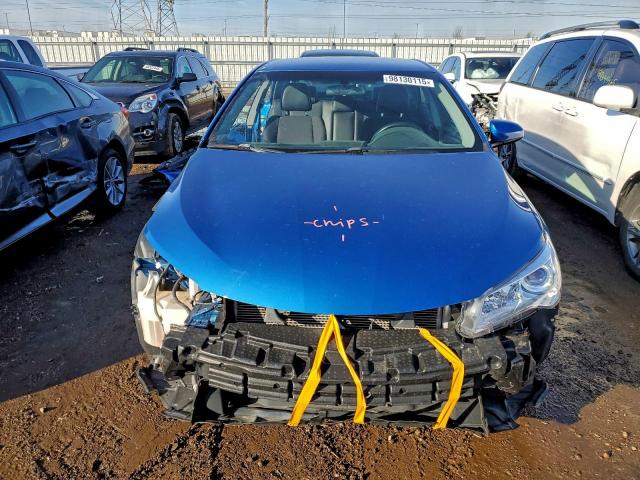 Toyota Camry Le Image 11