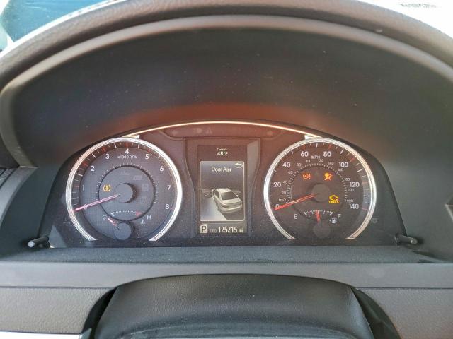 Toyota Camry Le Image 5