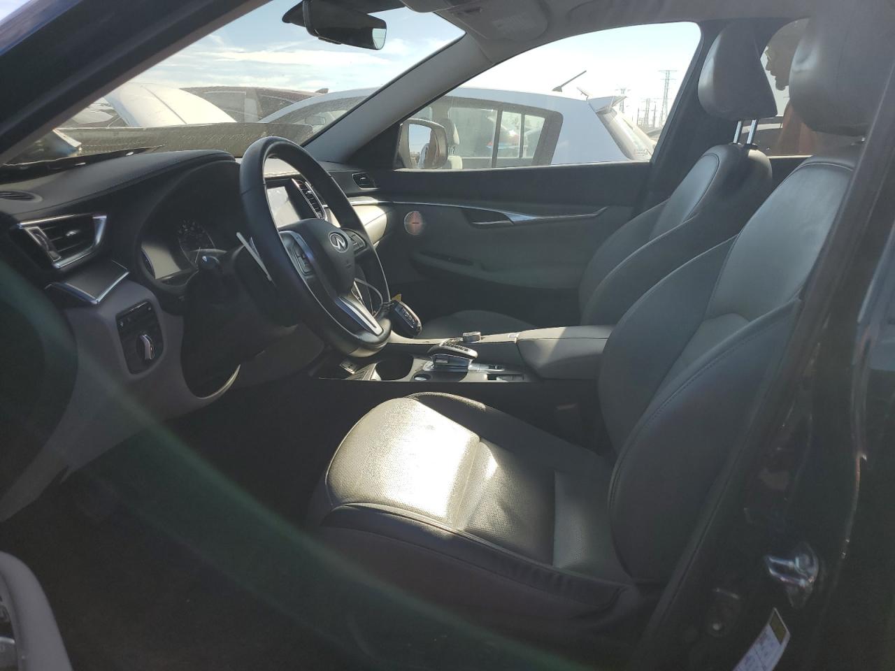 INFINITI Qx Luxe Image 7