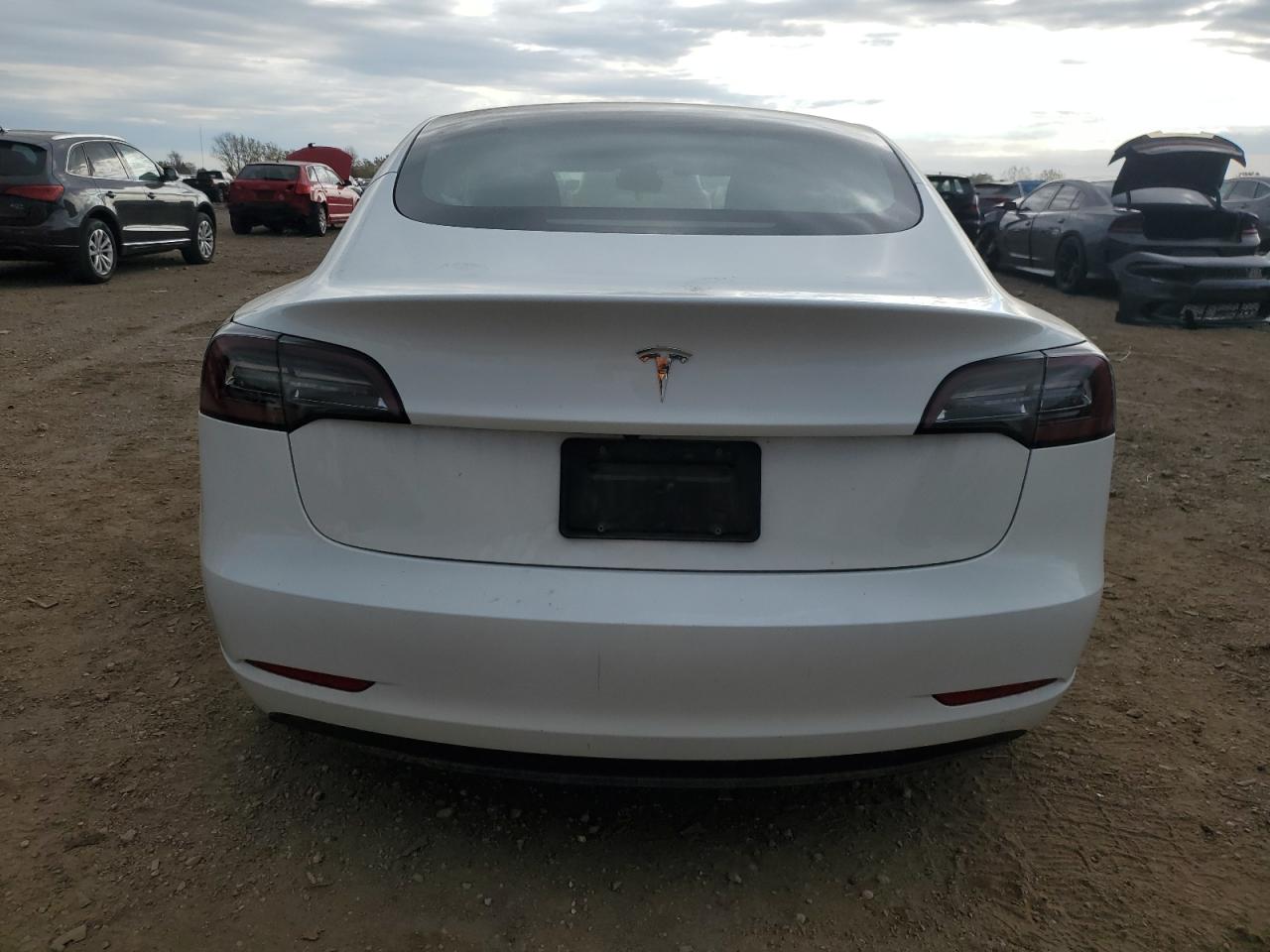 Tesla Model 3 Image 9