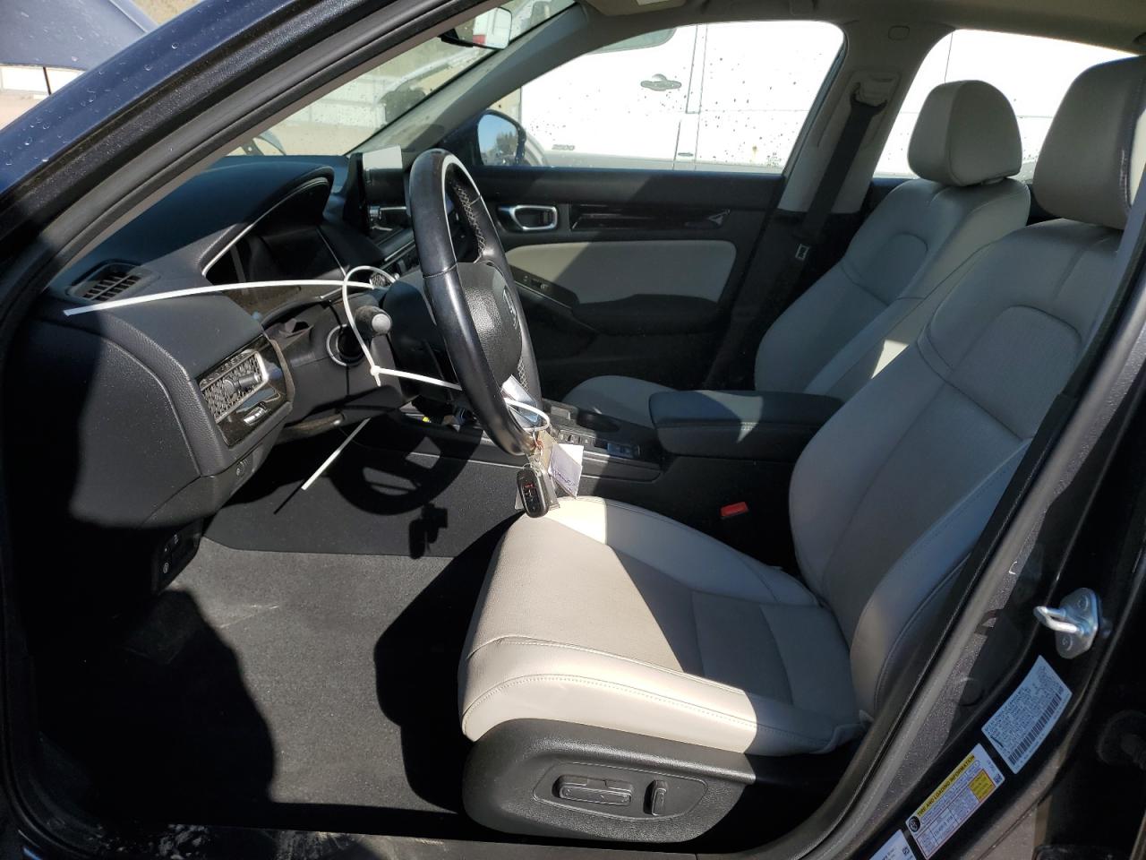 Honda Civic Touring Image 9