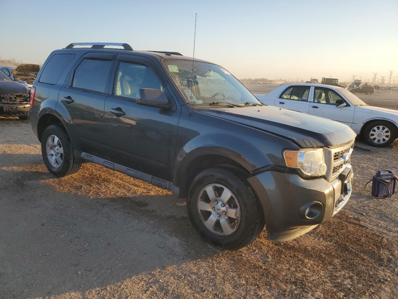 Ford Escape Limited Image 3