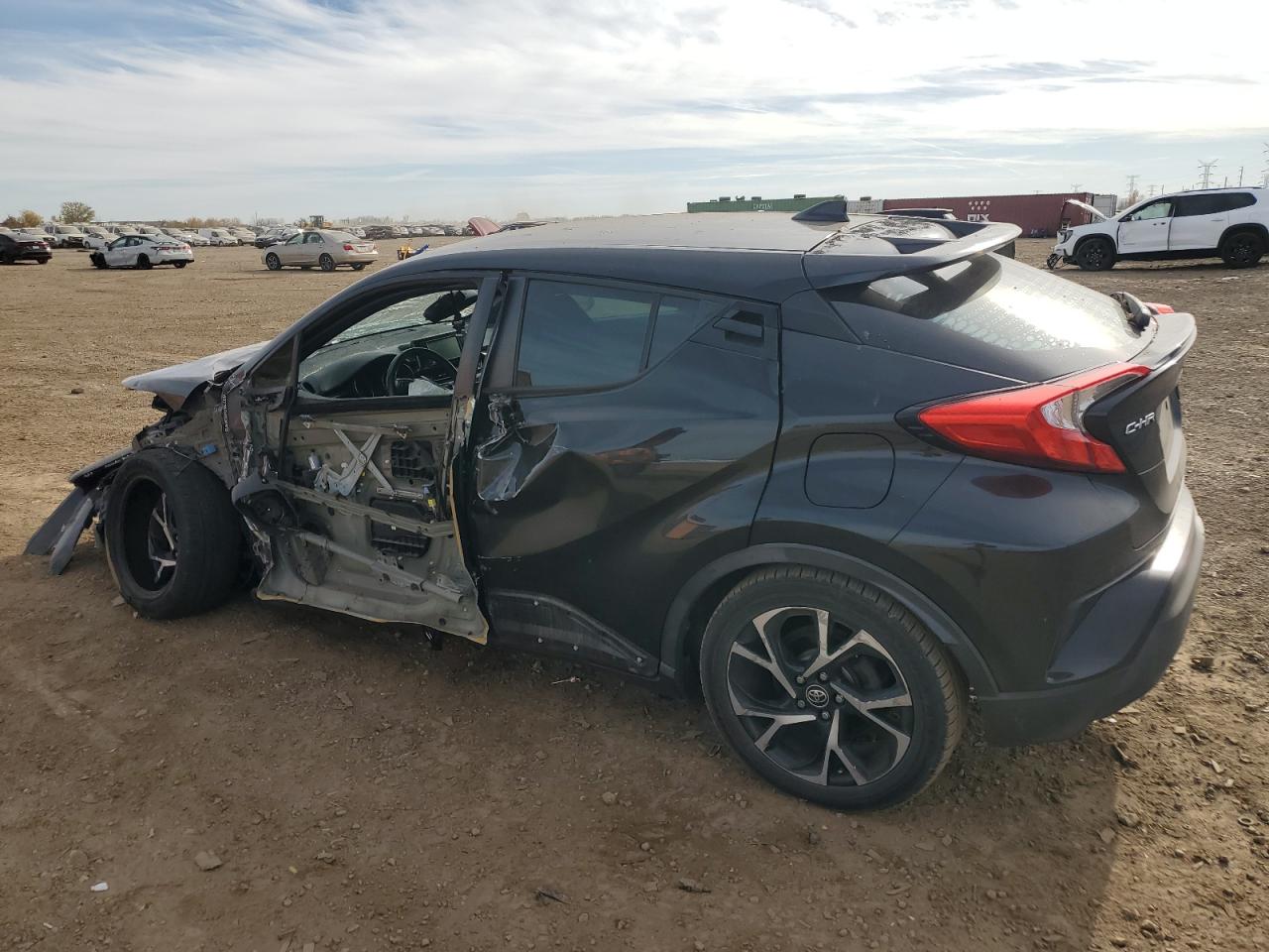 Toyota C-HR Xle Image 2