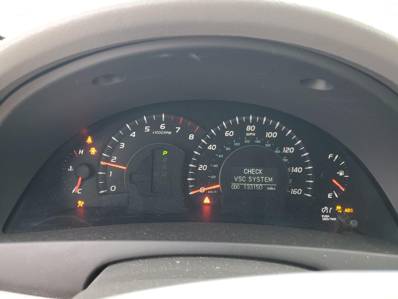 Toyota Camry Le Image 8