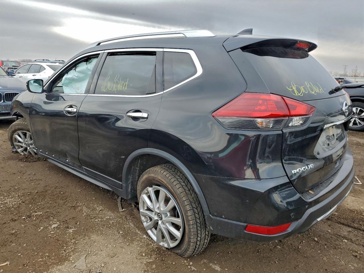 Nissan Rogue S Image 4