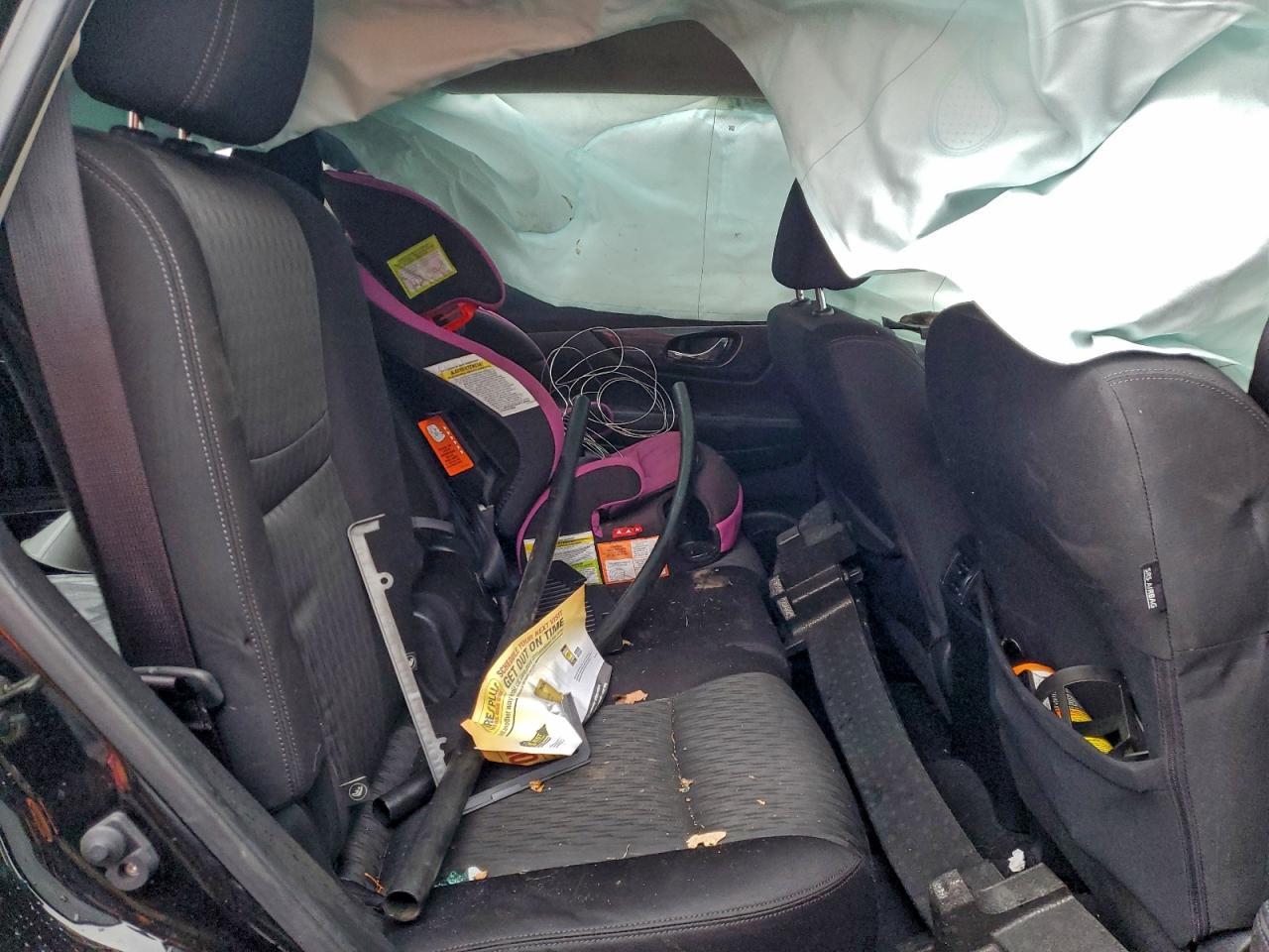 Nissan Rogue S Image 7