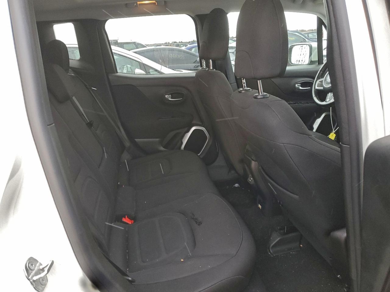 Jeep Renegade Latitude Image 5