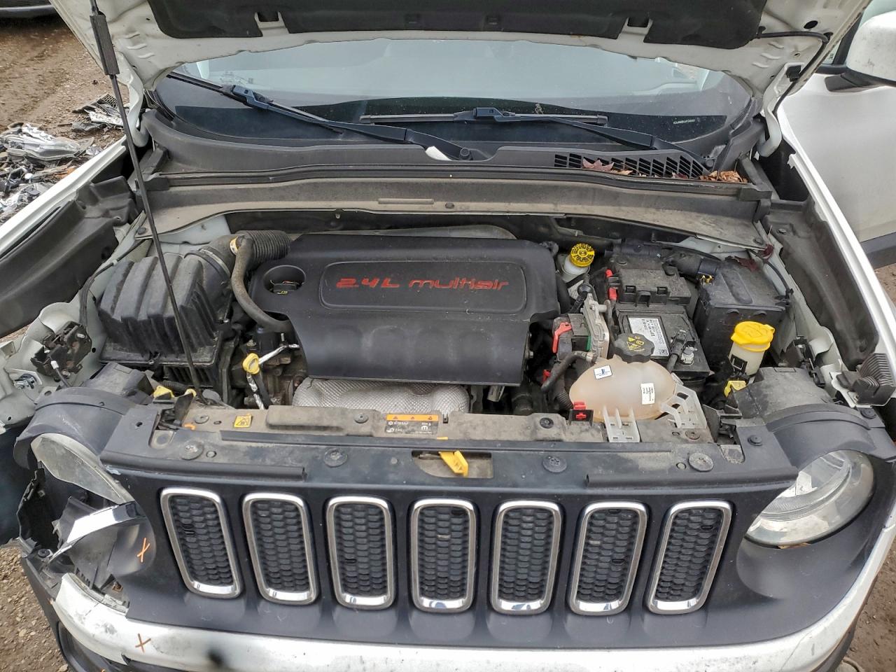 Jeep Renegade Latitude Image 4