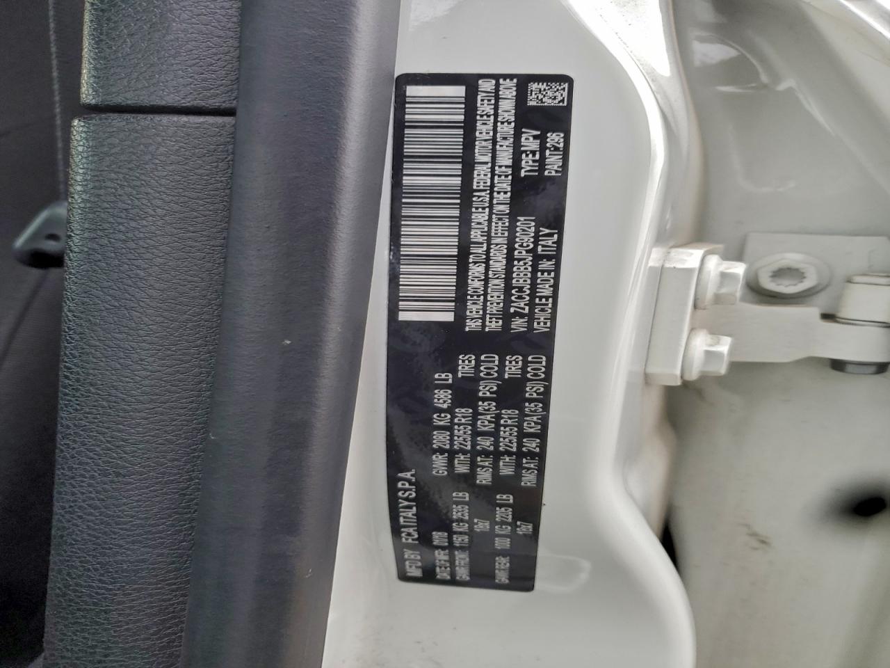 Jeep Renegade Latitude Image 6