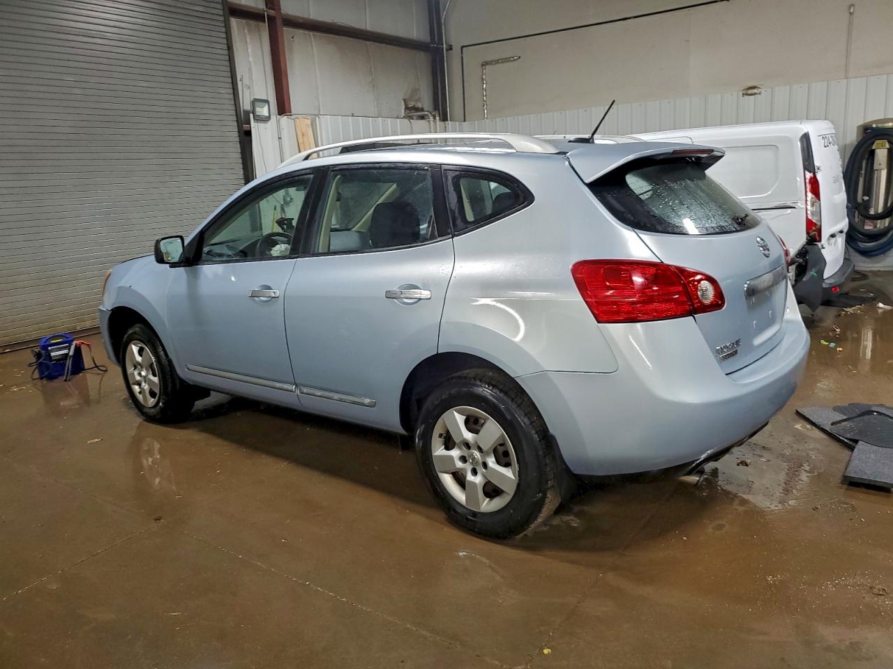 Nissan Rogue S Image 8