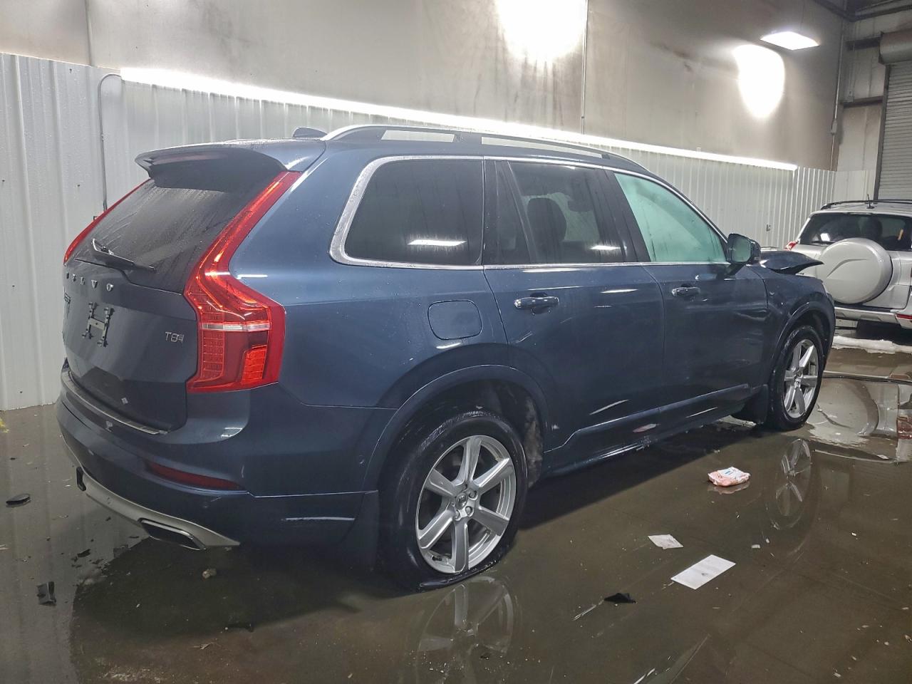 Volvo XC90 T8 Image 9