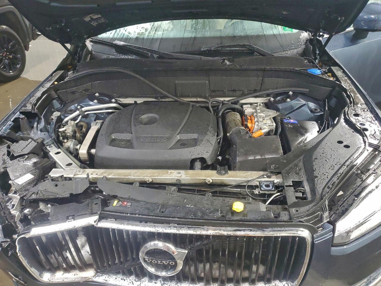 Volvo XC90 T8 Image 2