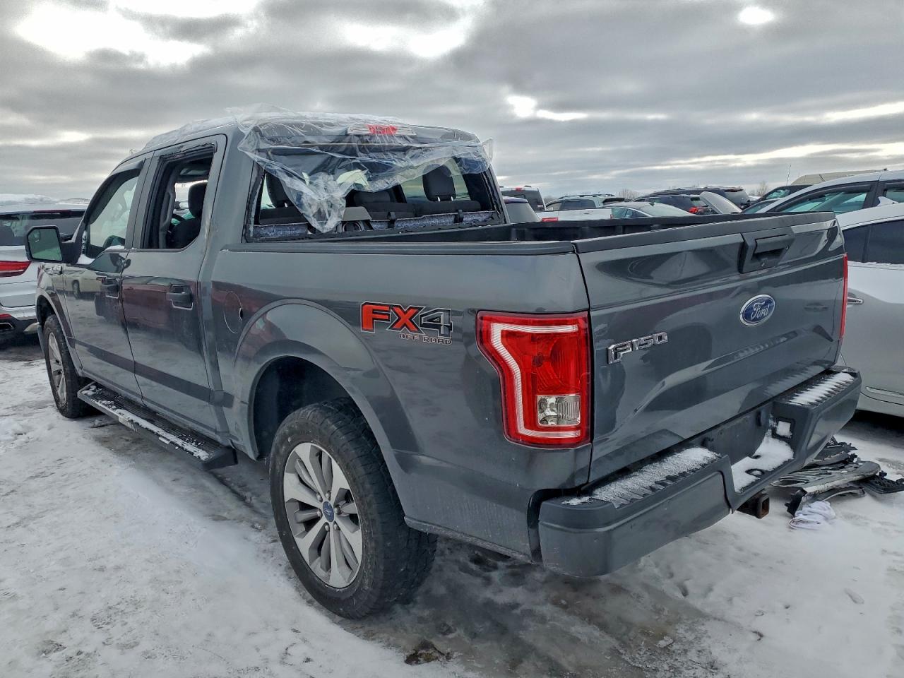 Ford F-150 Supercrew Image 4