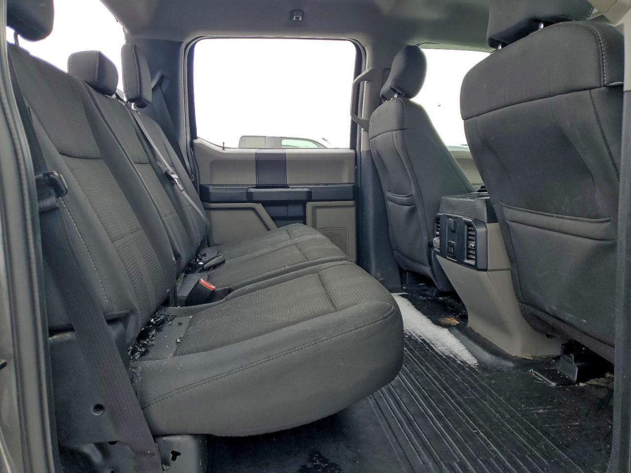 Ford F-150 Supercrew Image 11