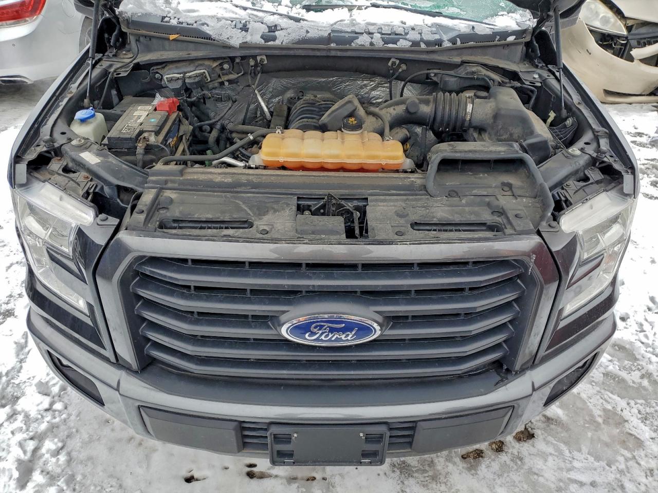 Ford F-150 Supercrew Image 7