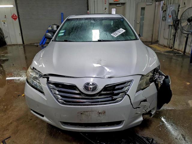 Toyota Camry Hybrid Image 4