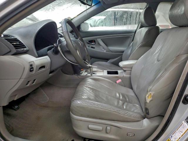 Toyota Camry Hybrid Image 10