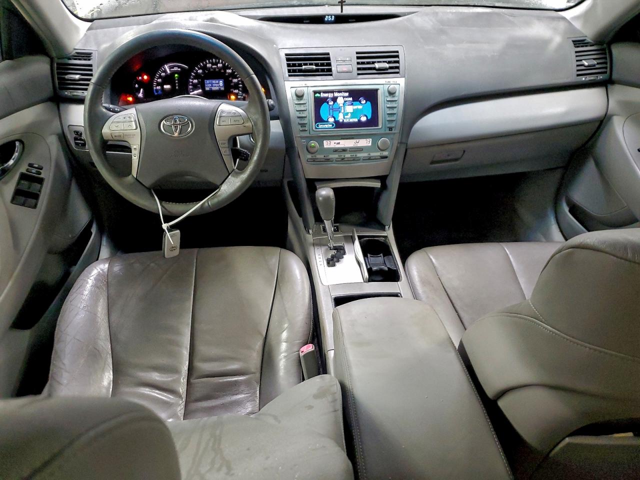 Toyota Camry Hybrid Image 9