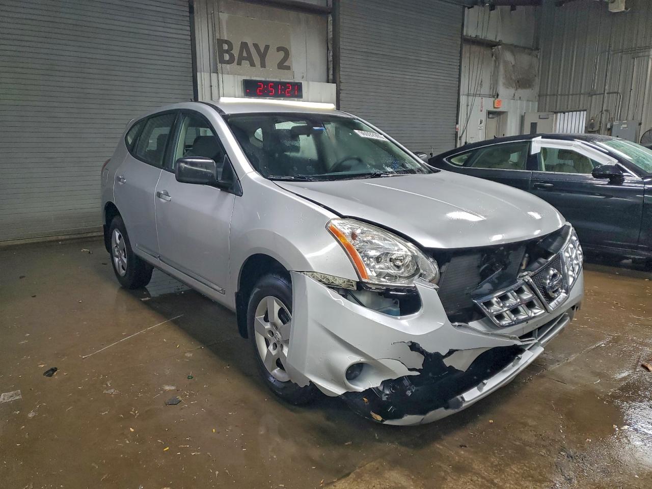 Nissan Rogue S Image 4