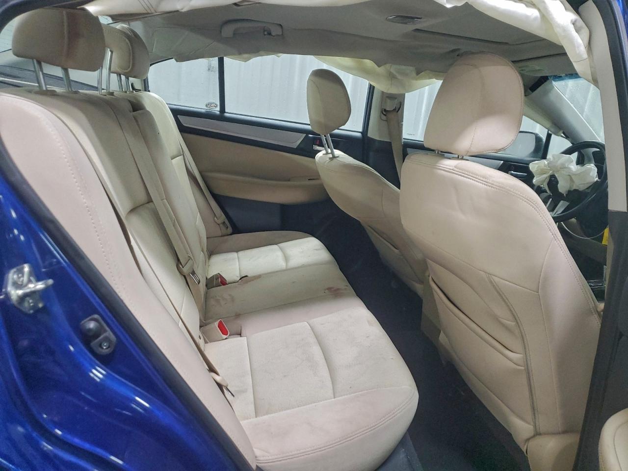 Subaru Legacy 2.5i Premium Image 8