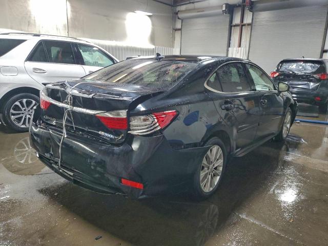 Lexus Es 300h Image 5