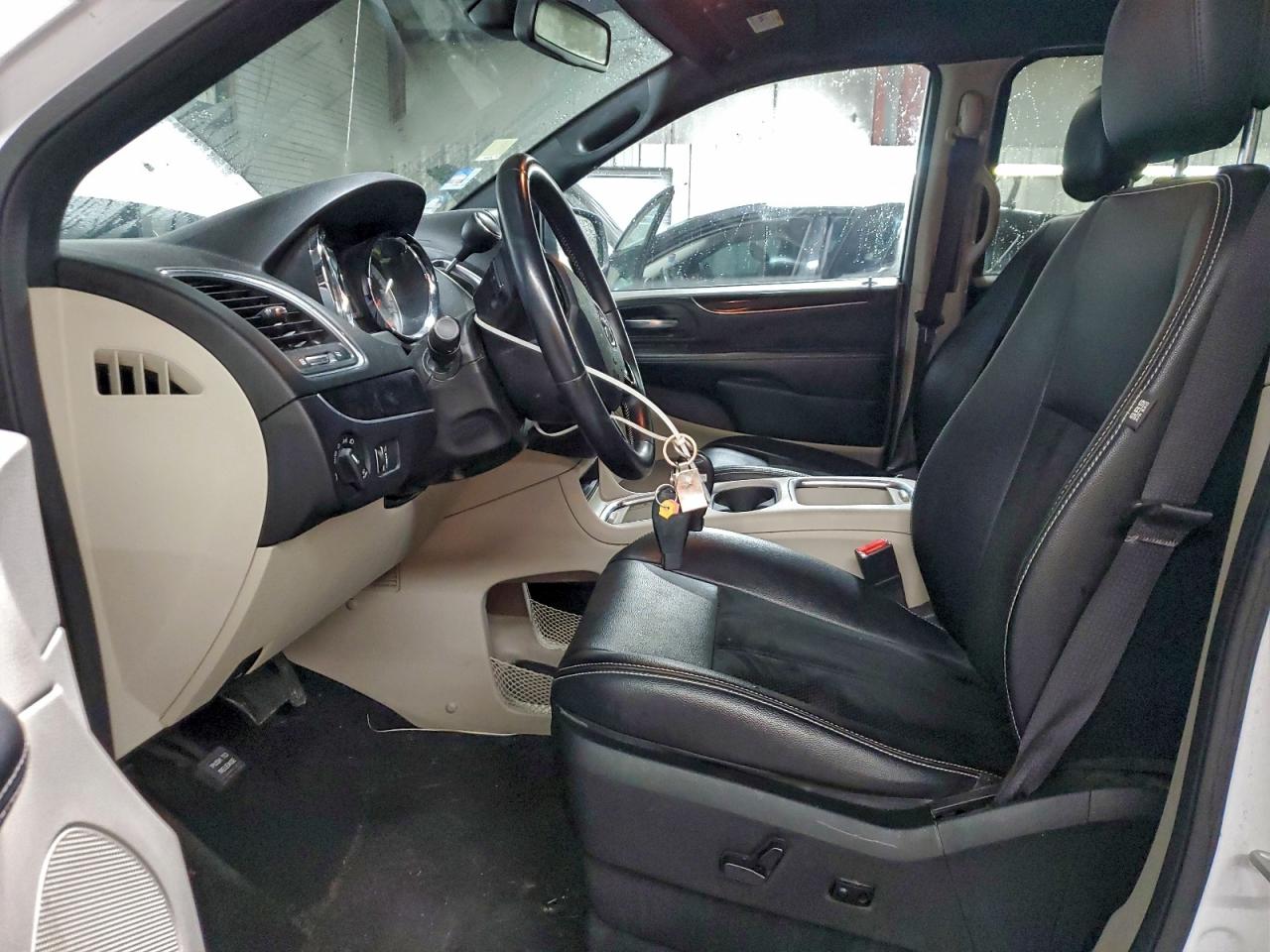 Dodge Caravan Sxt Image 11