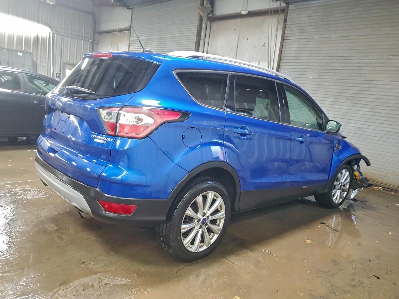 Ford Escape Titanium Image 3