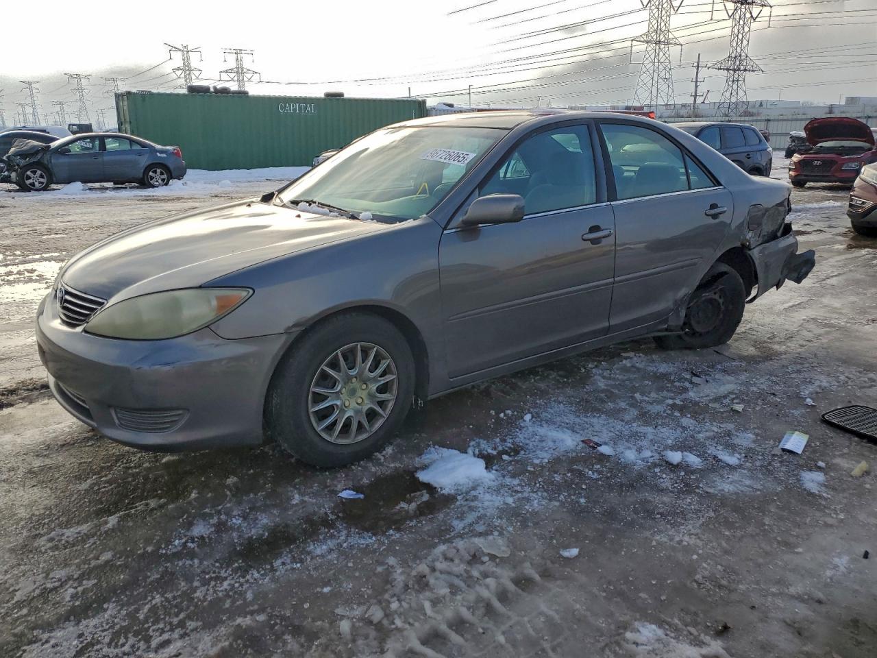 Toyota Camry Le Image 1