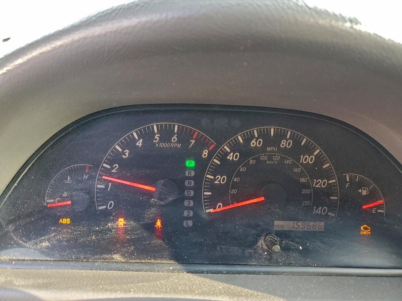 Toyota Camry Le Image 10