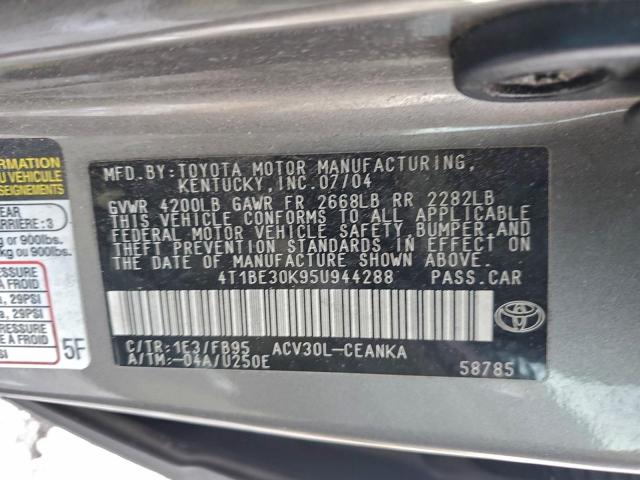 Toyota Camry Le Image 3