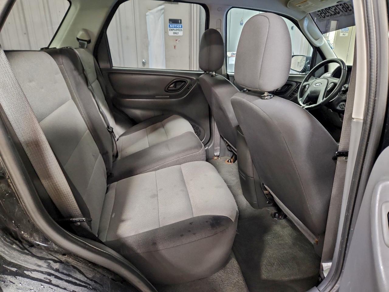 Ford Escape Xls Image 11