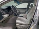 Toyota Camry Le Image 9