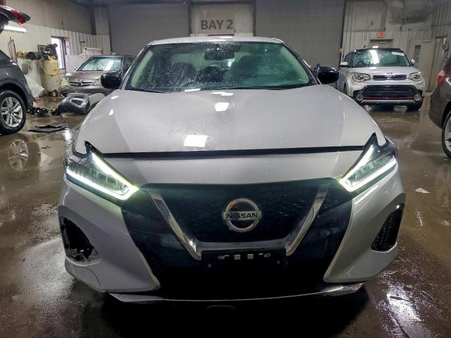 Nissan Maxima S Image 10