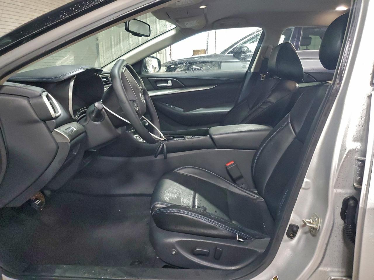 Nissan Maxima S Image 5