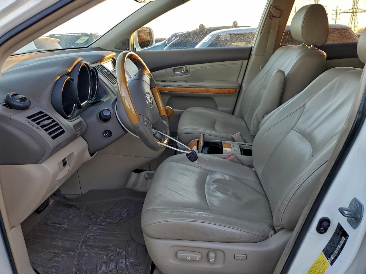 Lexus RX 330 Image 5