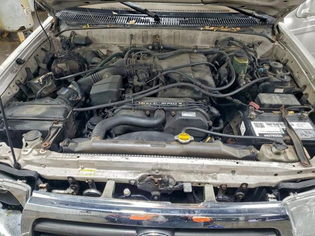 Toyota 4Runner Sr5 Image 6